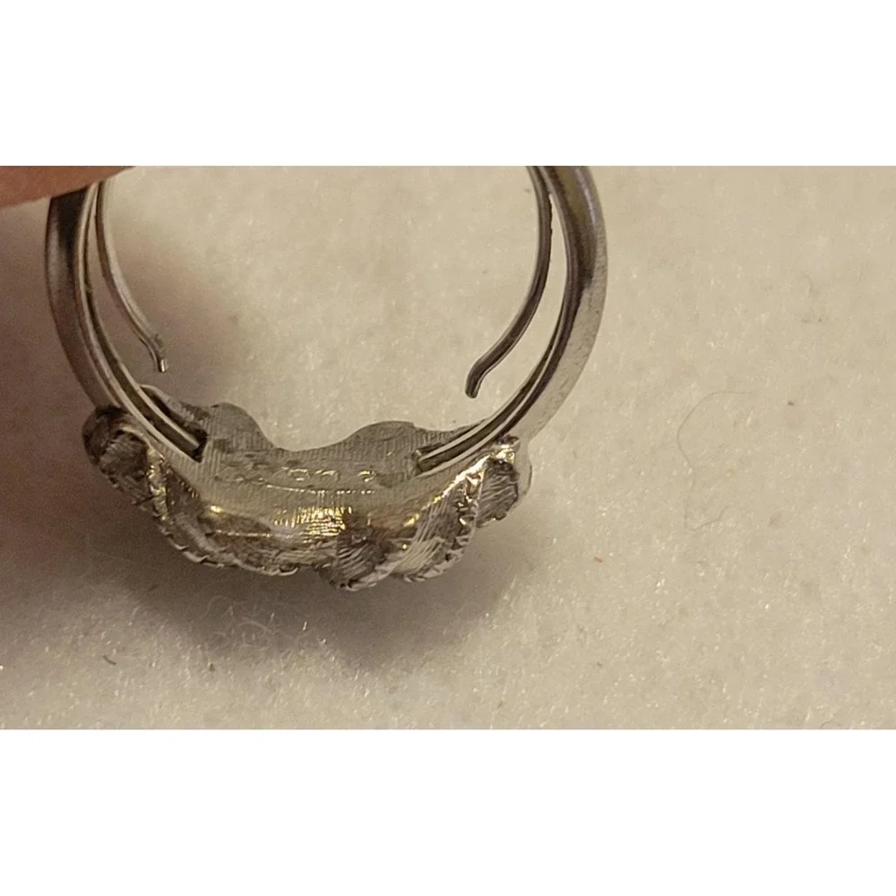 Avon Ring Vtg Textured Ribbon Knot Adjustable Sizer Band Silver Tone Size 5.5